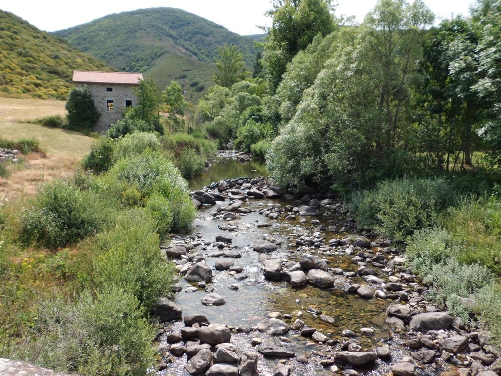 Casa Rural La Altanera Barniedo de la Reina エクステリア 写真